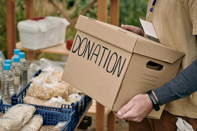 Teen Starts Business to Raise Funds for Local Food Bank