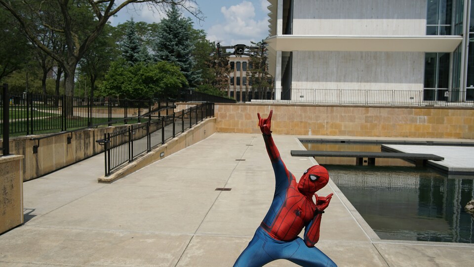 Hero Scales Apartment Building to Rescue Boy on Ledge