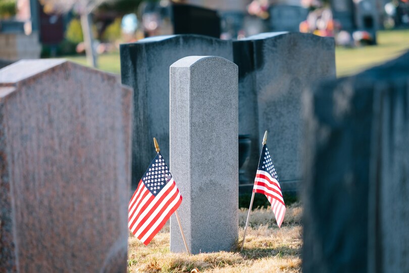 Veteran With No Known Family Honored at His Funeral by Hundreds of Community Members.